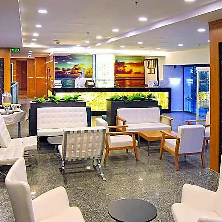 Club Aqua Plaza Odaonu