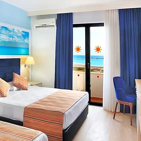 Club Aqua Plaza 4*